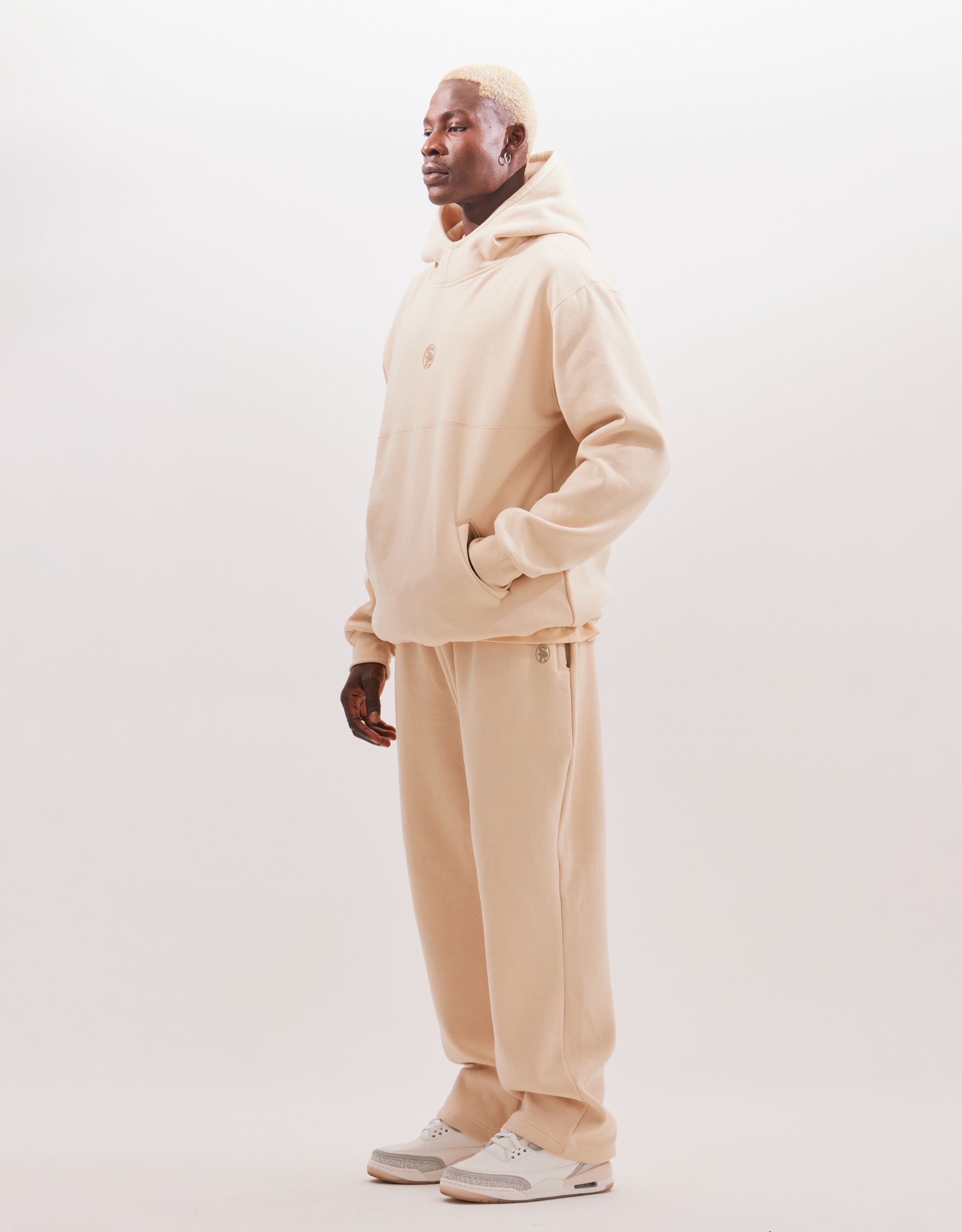 calça de moletom bege / blusa de moletom bege  / off white sweatpants / off white men's hoodie