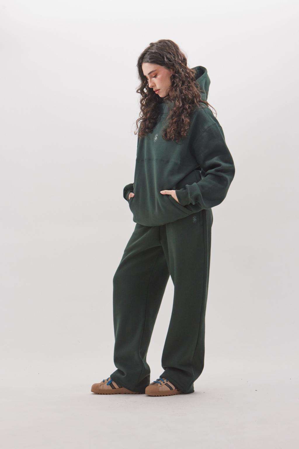 green pants, green hoodie, calça de moletom verde, blusa de moletom verde