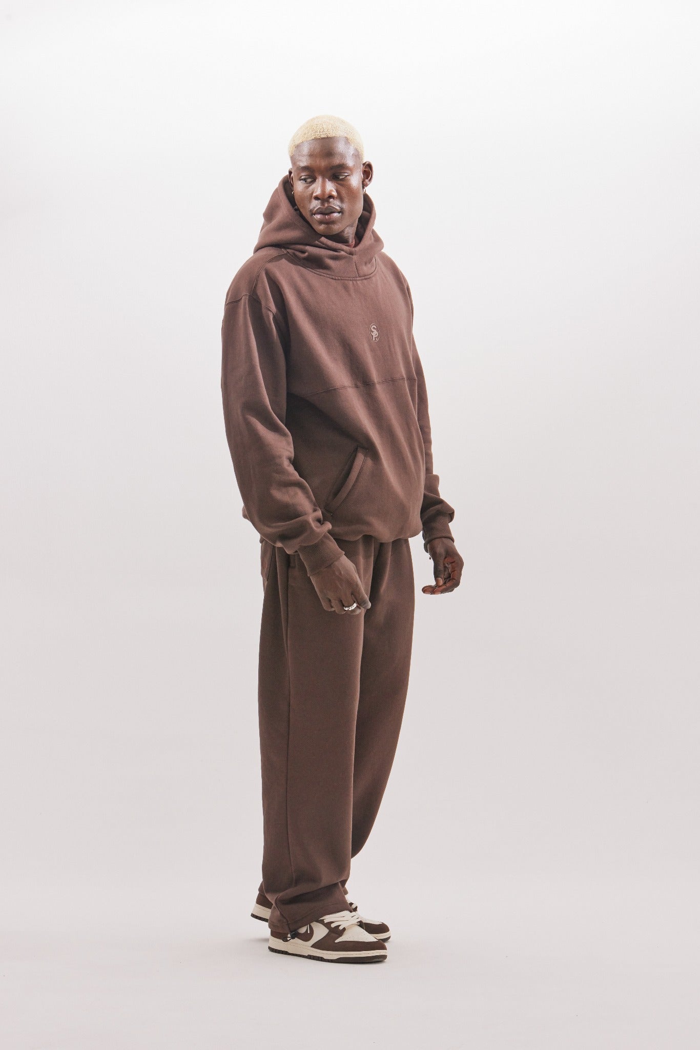 calça de moletom marrom / blusa de moletom marrom  / brown pants / brown men's hoodie