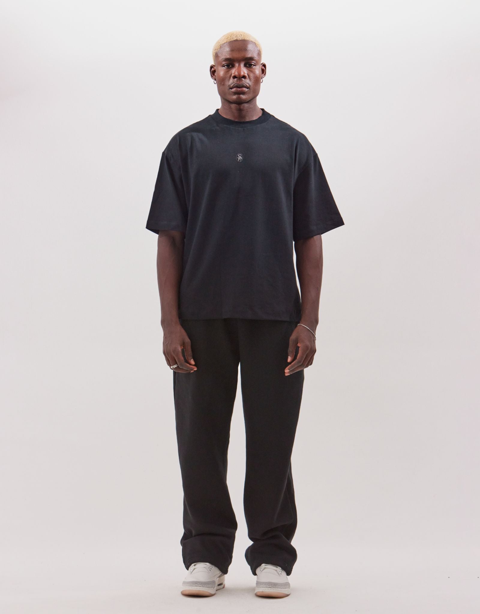 calça de moletom preta / blusa de moletom preta  / black sweatpants / black men's hoodie