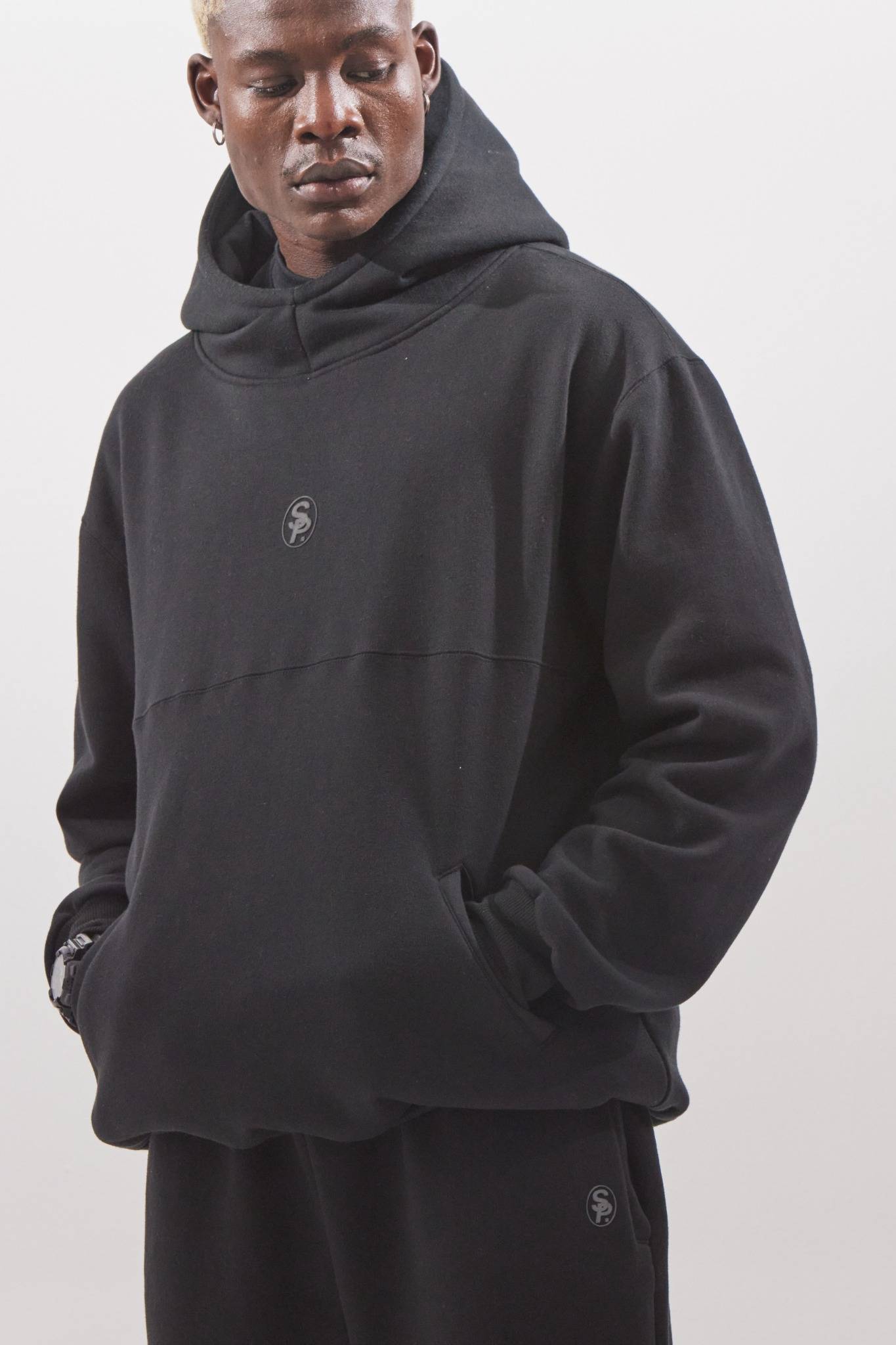 blusa de moletom preta / calça de moletom preta / black sweatpants / black hoodie