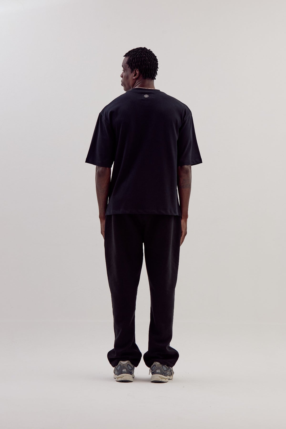Camiseta Over Basics - Preto