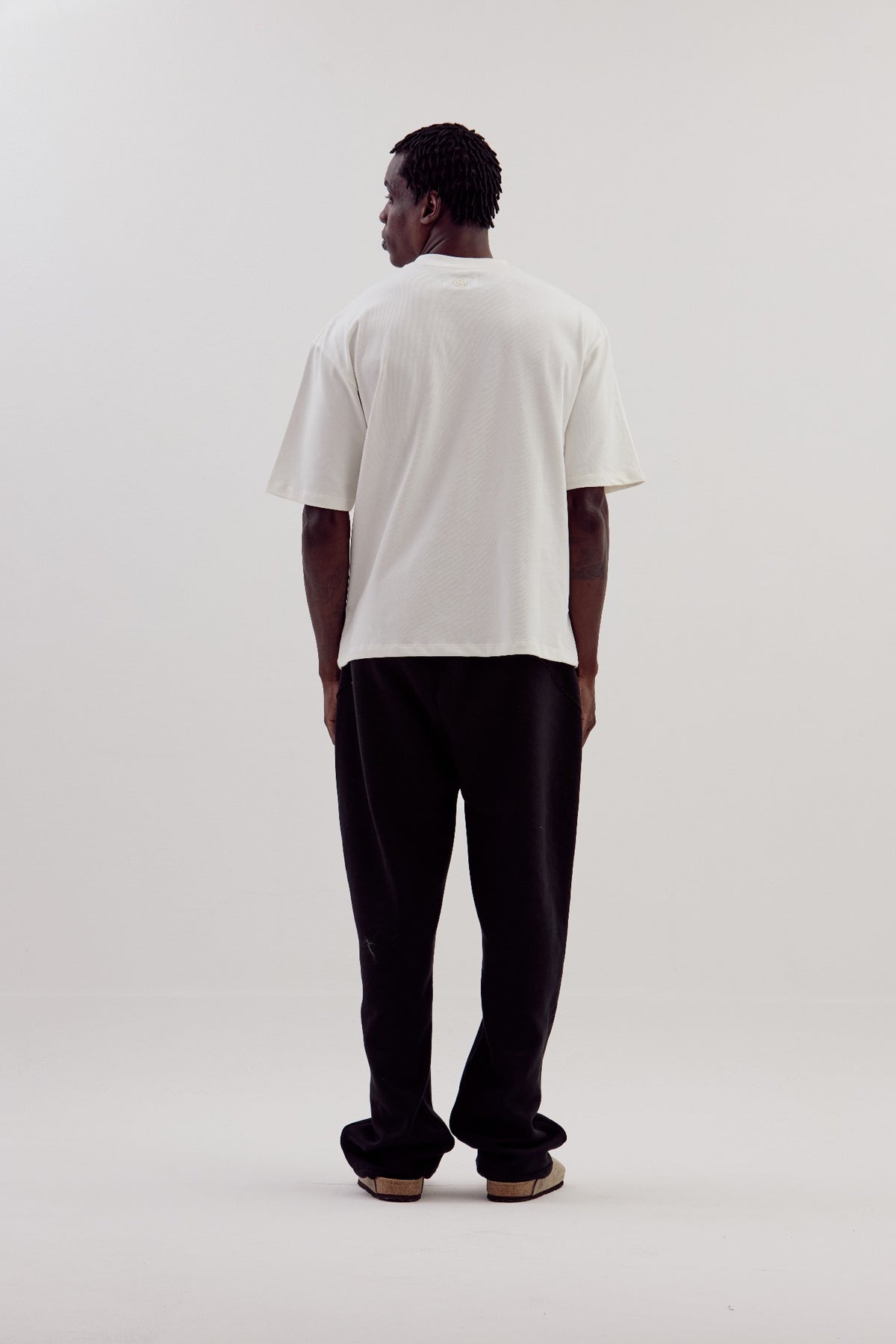 Camiseta Over Basics - Off-white